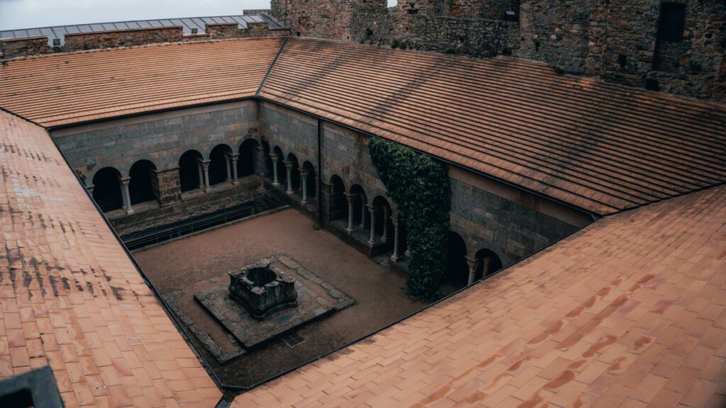 Sobreclaustro Monasterio Sant Pere de Rodes